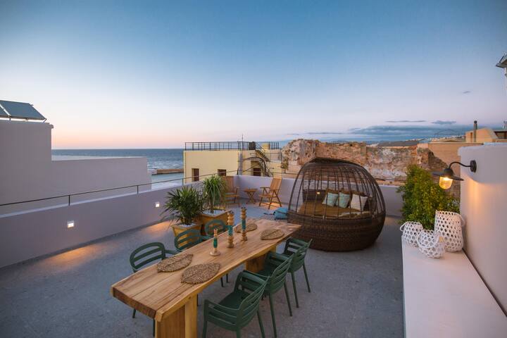 Casa Dei Miracoli, seaview apartment with terrace gallery image 2