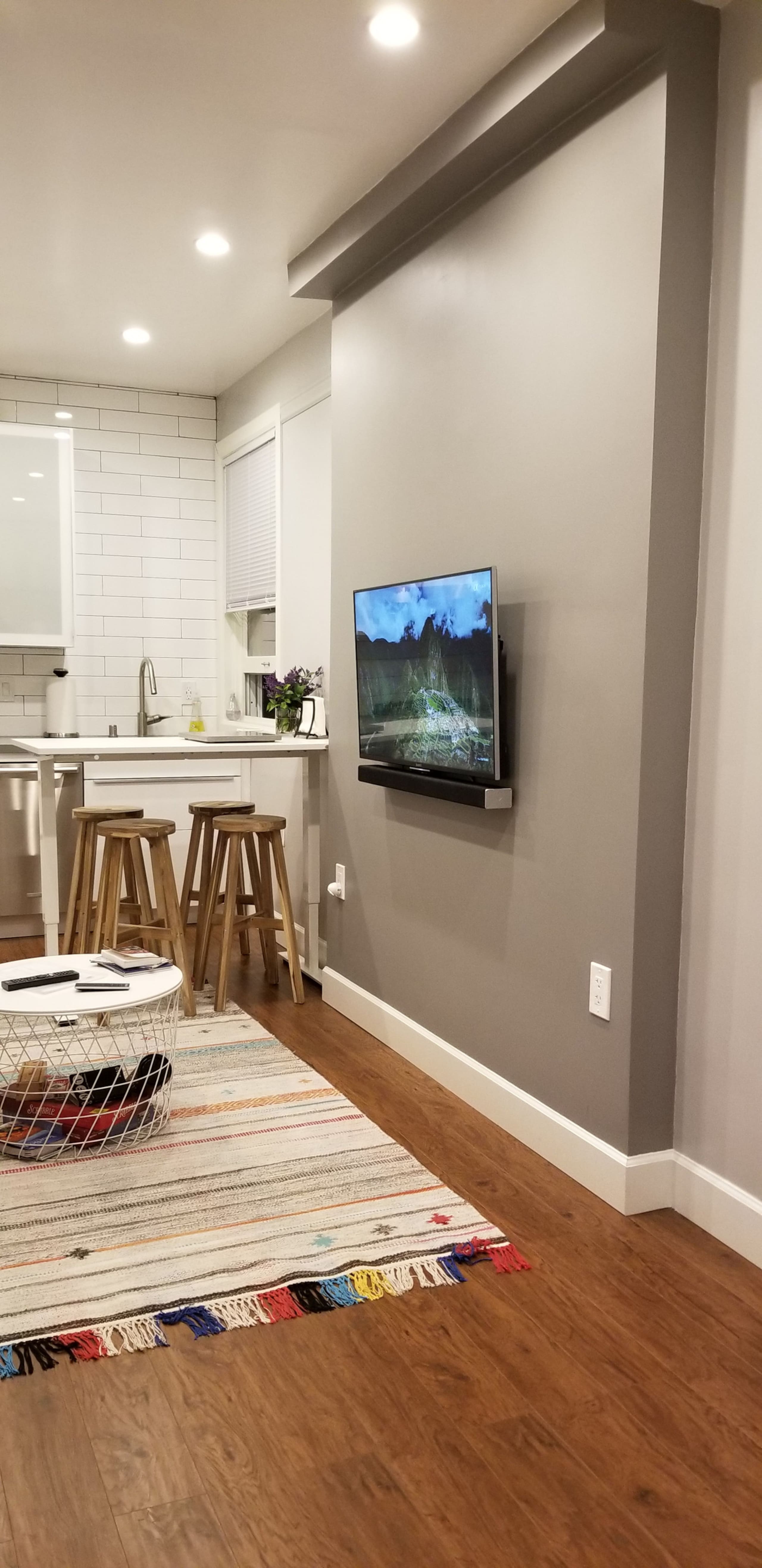 Condo in San Francisco · ★4.95 · 1 bedroom · 2 beds · 1 bath - Image 6