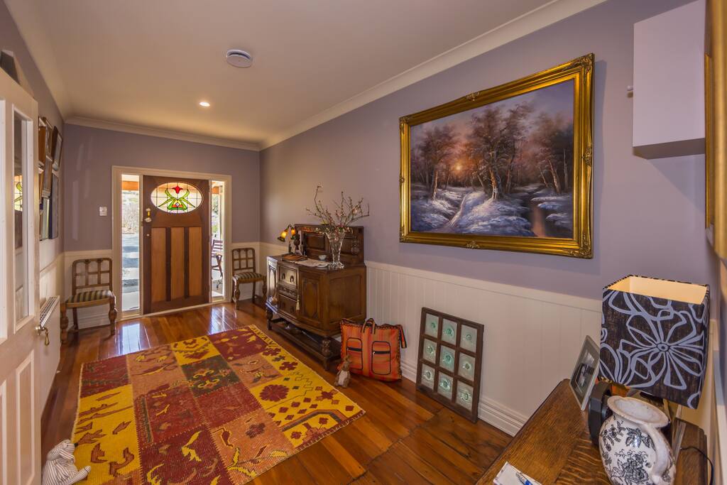 Welcome. This is the foyer at Allandale Lodge.