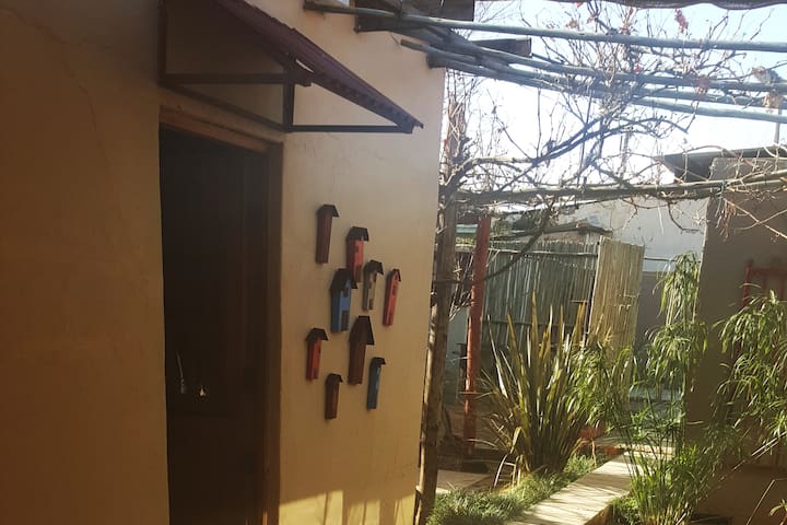 Die Dorpshuis's garden flat