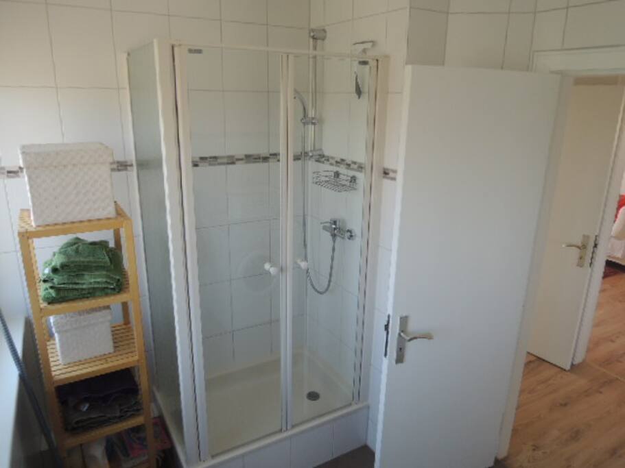 Bad mit Dusche