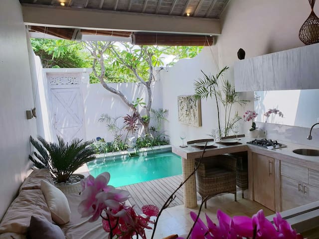 Villa Patliany in Seminyak(FREE SCOOTER)