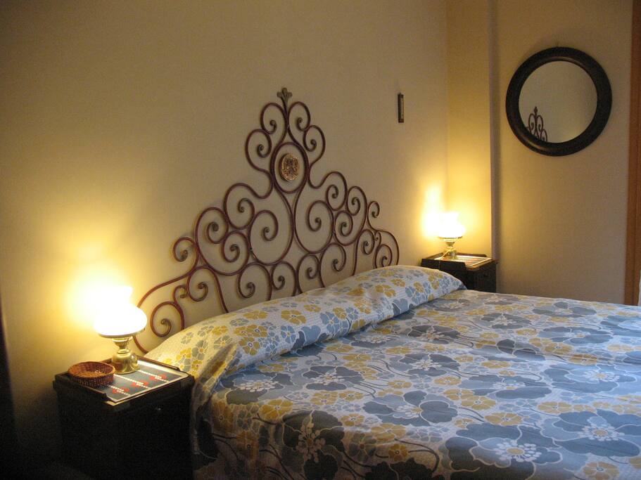 Camera matrimoniale (Double bedroom)
