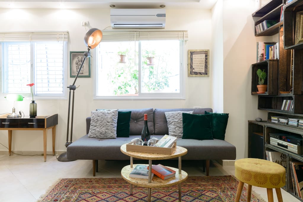 A relaxing sofa that can easily turn into a twin bed!