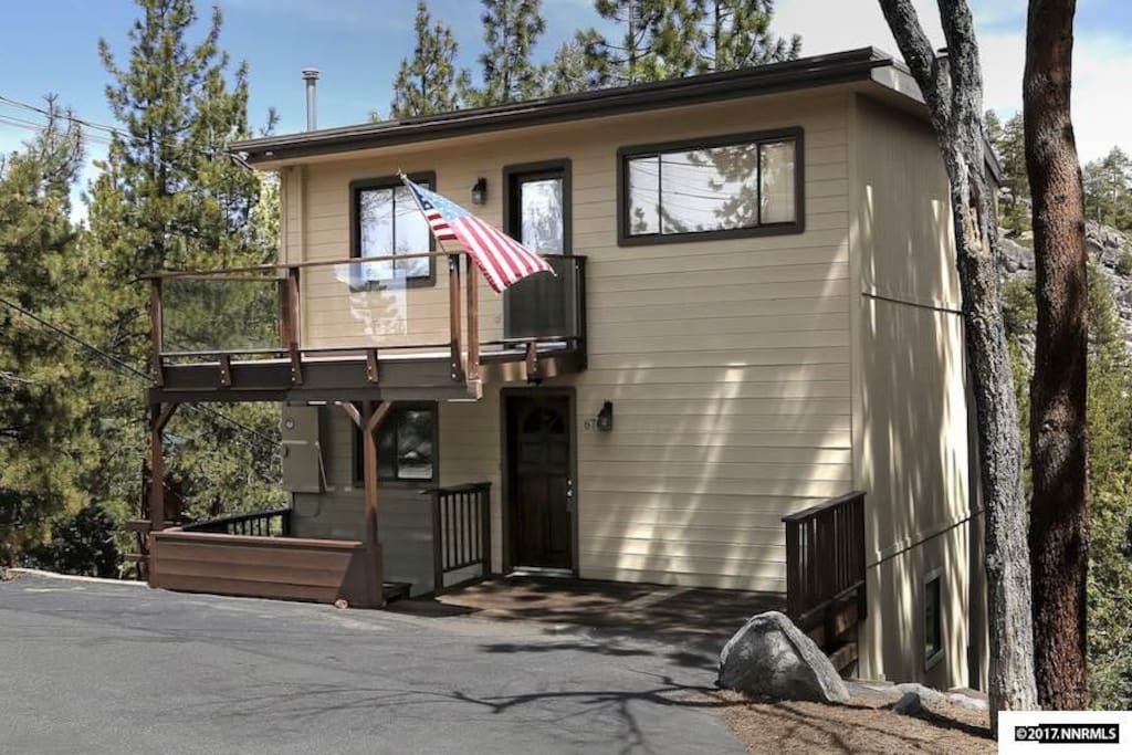 Big Zephyr Cove Home In Peaceful Forest Setting Houses For Rent In Glenbrook Nevada United States
