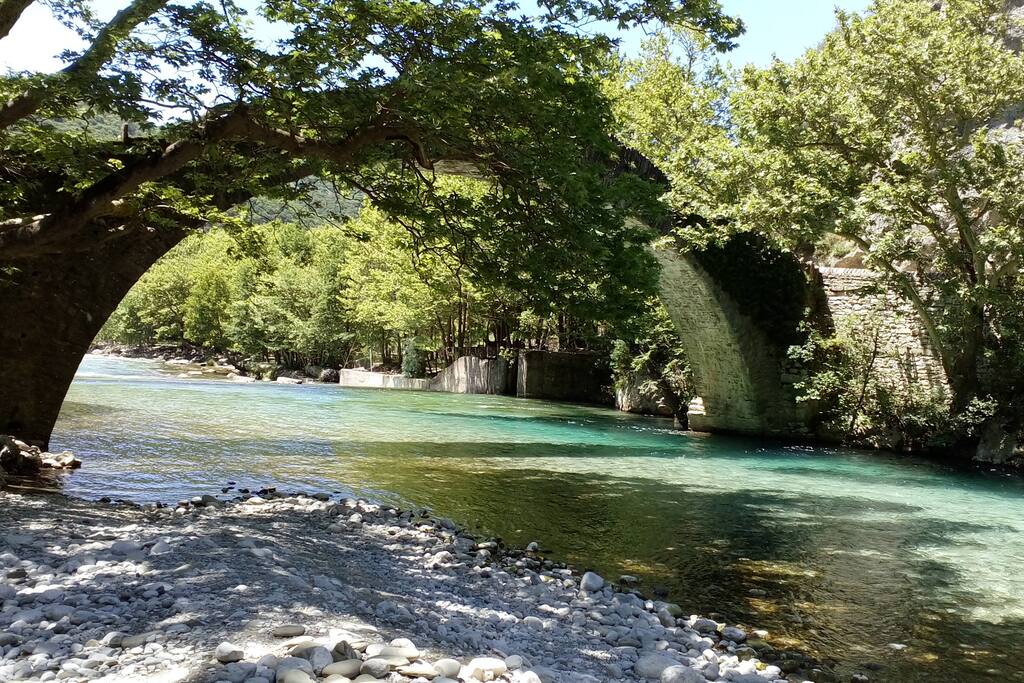 All rooms at Spiridoula Hotel have a bathroom with toiletries. Each is equipped with a fridge. Free WiFi is available in all areas. The area offers plenty of opportunities for trekking, hiking, climbing and rafting.