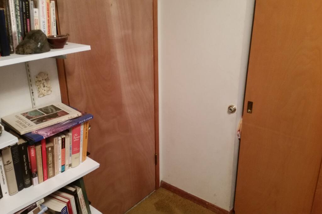 Bedroom southeast corner