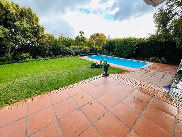 Family home & Modern Studio in Southern Suburbs gallery image 4