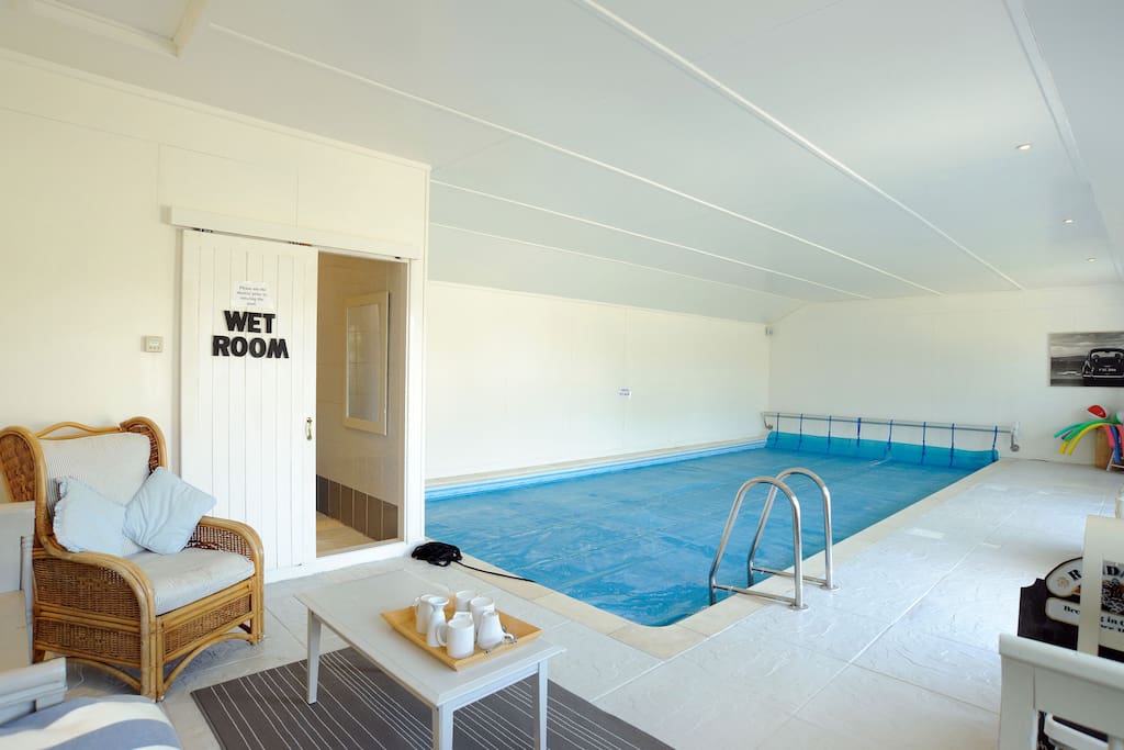swimming pool (for guest use by arrangement)