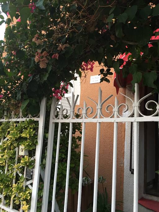 Entrée de la maison de Ninette.
