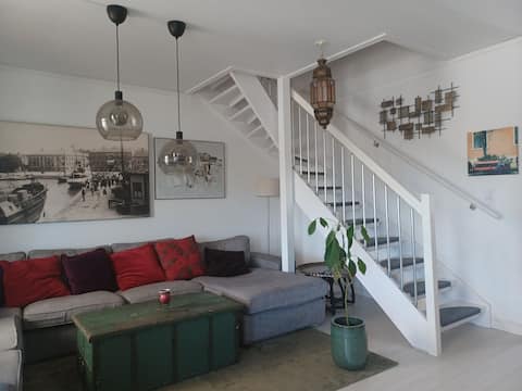 Family-friendly private home in central Strömstad