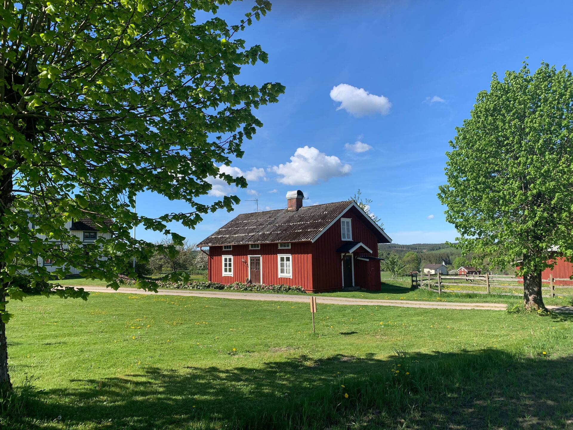 Cozy cottage on a farm, near Isaberg. Fireplace.