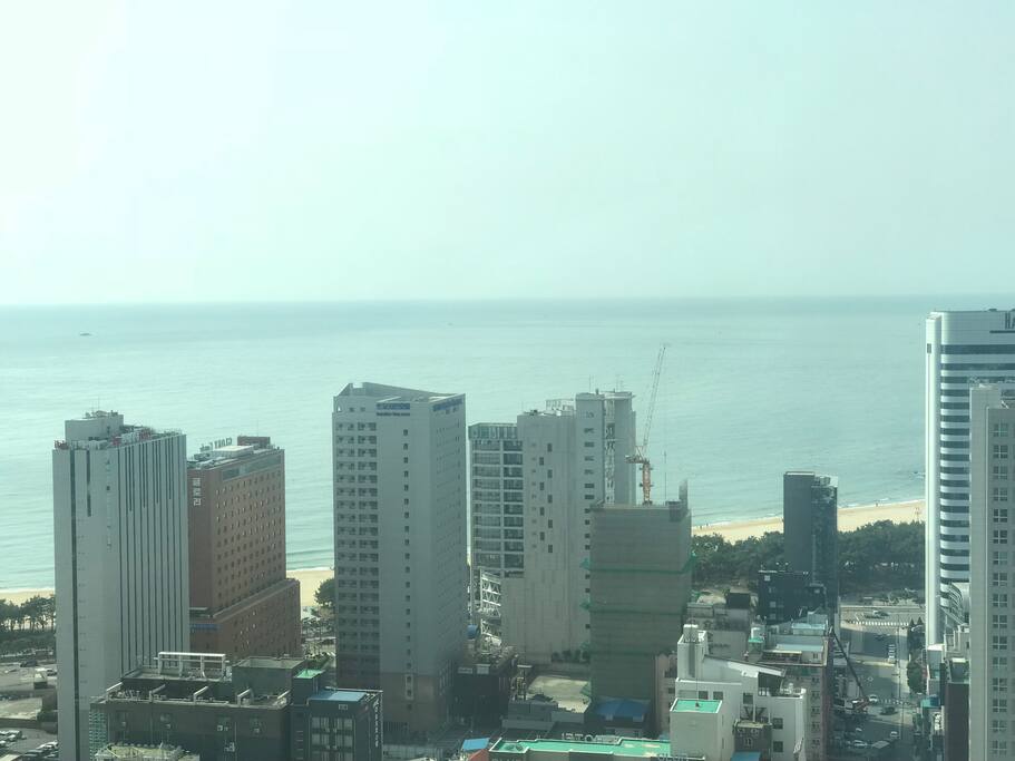 객실내에서 바다가 시원하게 보입니다 ^^