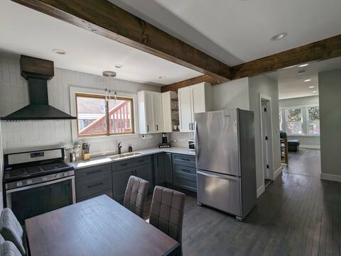 New 3Bed 1 Bath Foosball+ Ping-Pong+theater room