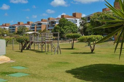 Amplo apartamento no Catu Lake Residence