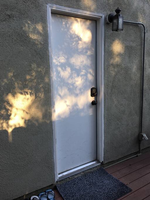 Private Entrance with Code for 24 hour check in