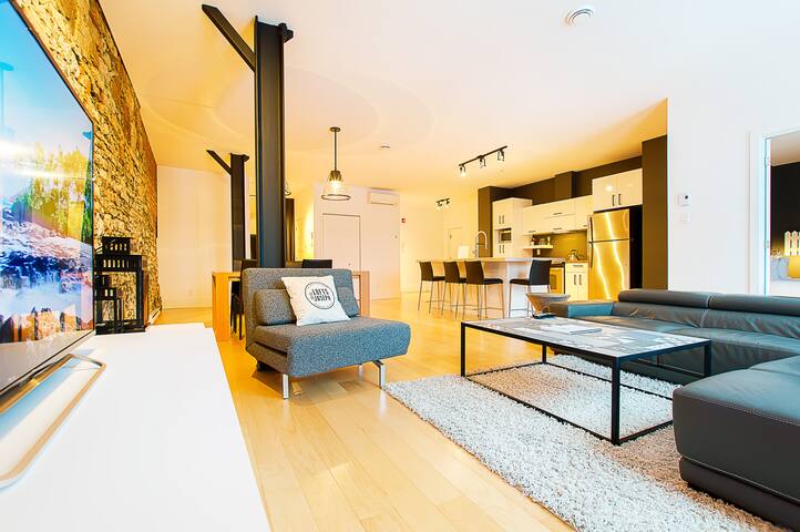 104 – Lofts St-Joseph – Par Les Lofts Vieux-QC gallery image 3