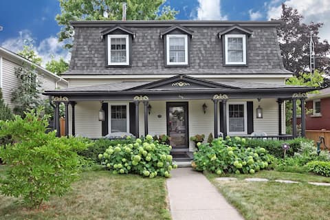 Meritage House - Excellent Location, King St. NOTL