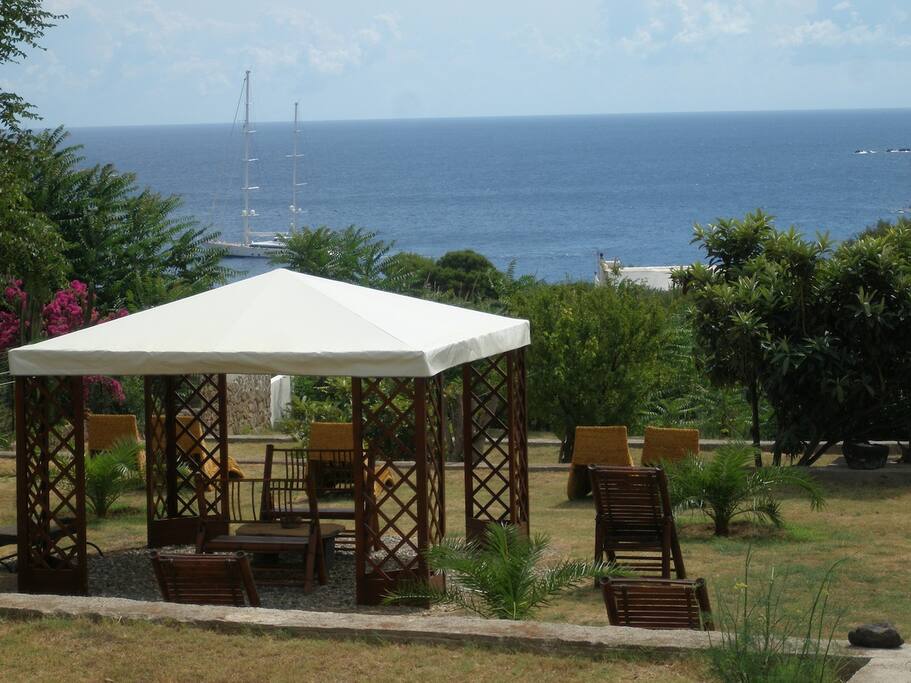 giardino e gazebo