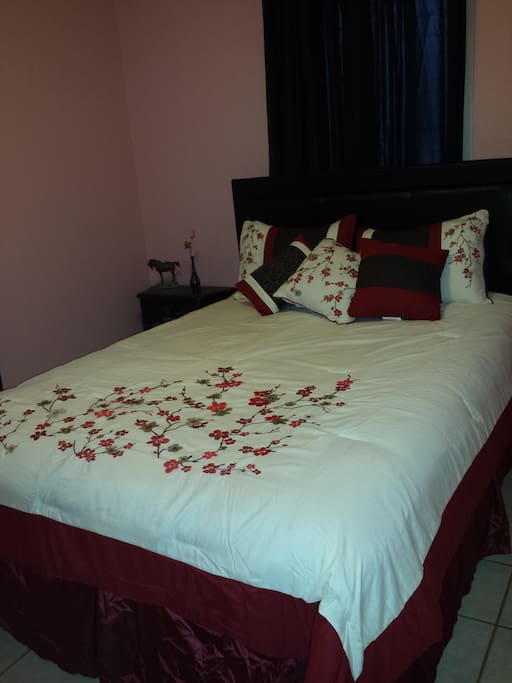 Queen side bed
