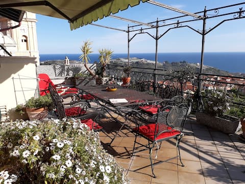 Close to Sanremo, beautiful penthouse!