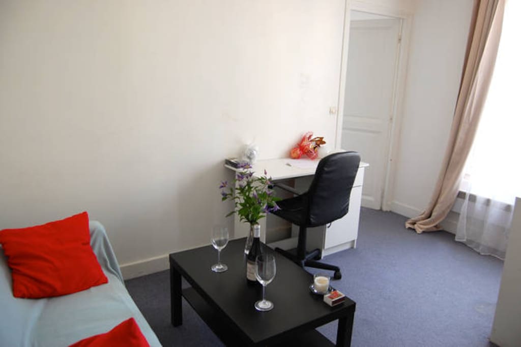 Salon/ Living room