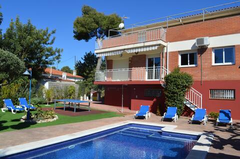 VILA LAGEM, House with pool, barbecue, garden