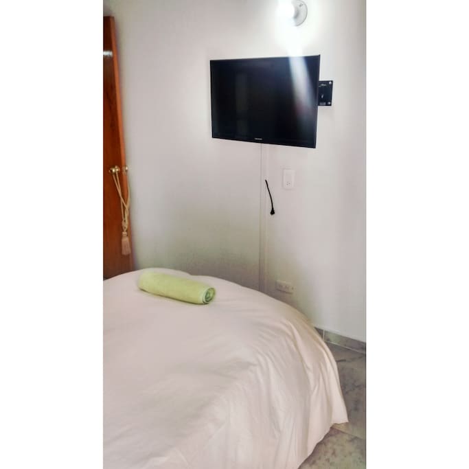 Habitación 2 con cama sencilla