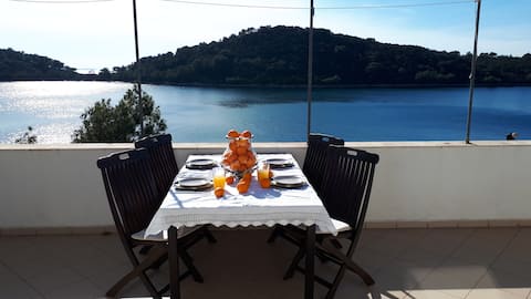 Lovely place to stay in Croatia on the Adriatic Sea 
