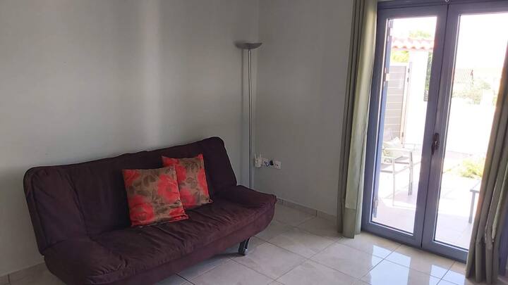 Rozkladacia pohovka pre 2 osoby