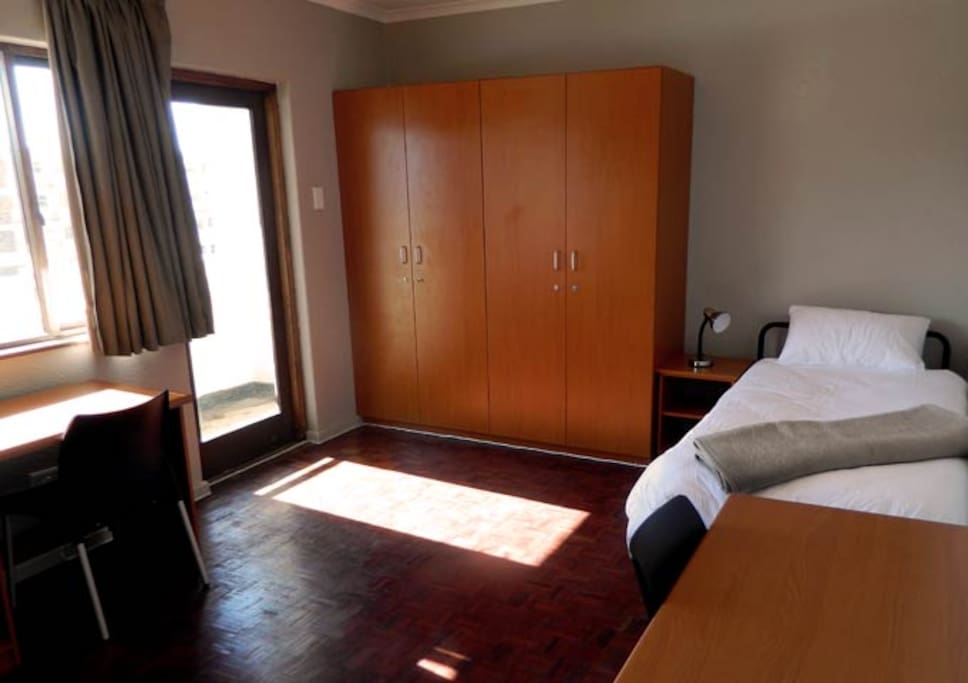 Single Bedroom in shared apartment.