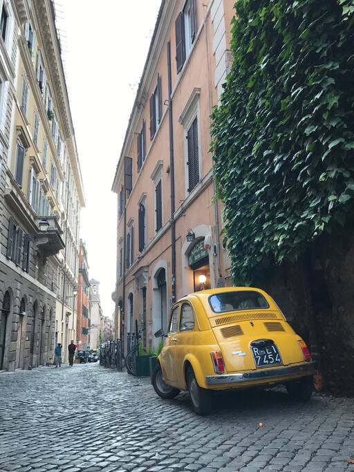 nel cuore del Rione Monti