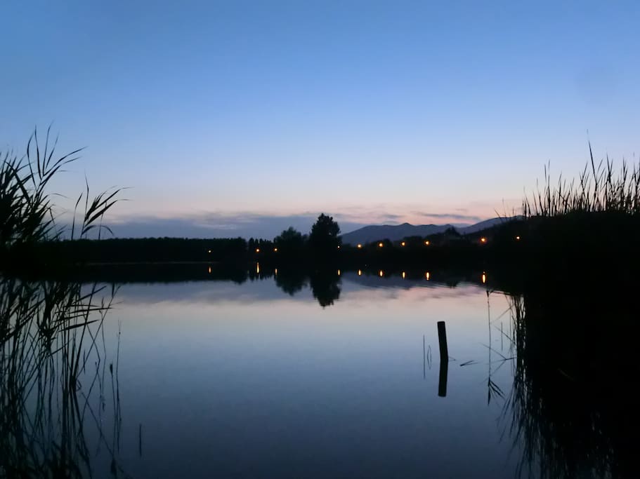 10 minutes away by walk, Pietro Conti's lake, here by night