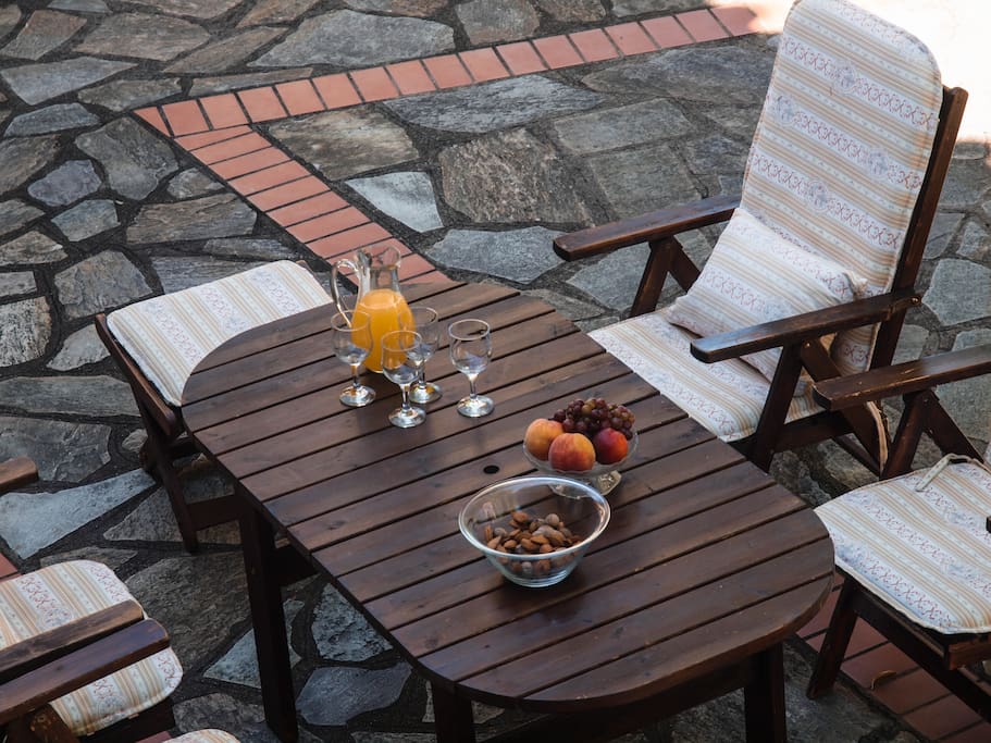breakfast time / ώρα πρωινού