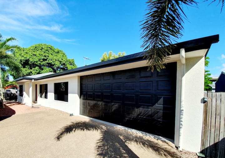 Townsville Holiday Rentals & Homes Queensland, Australia Airbnb