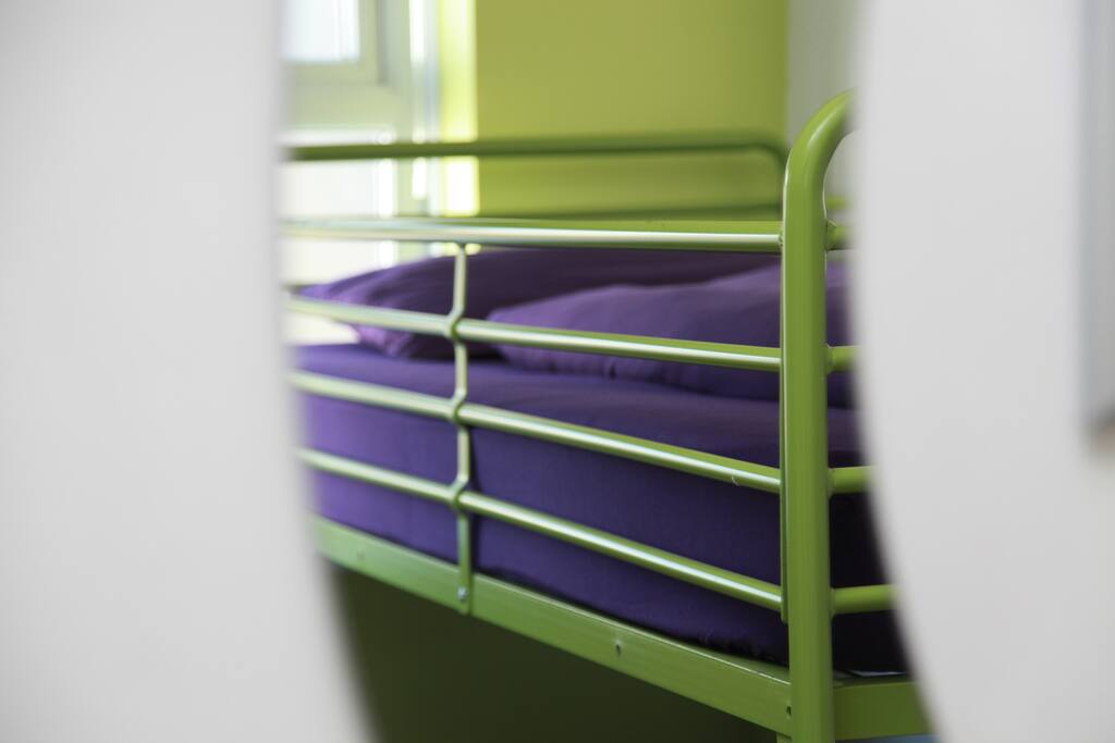 Budget bunk rooms, Hotel Sunnyside, Newquay, Cornwall