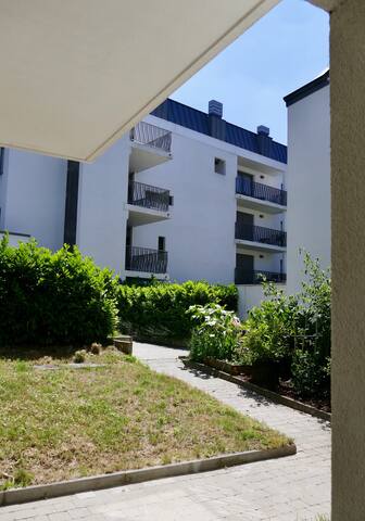 Centrally located, luxury new townhome in Brussels gallery image 5