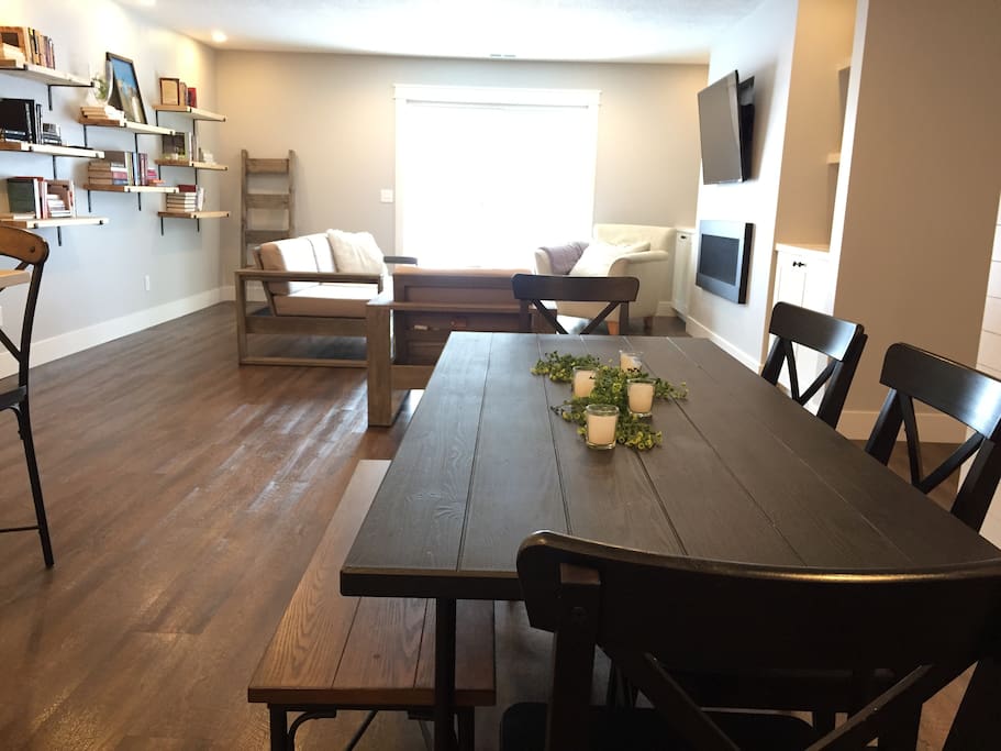 Open Layout & Dining Table