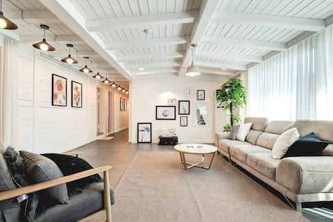 60 pyeong (200sqm) penthouse +4bed and 3bath near Sangsangmadang, Hongdae Street