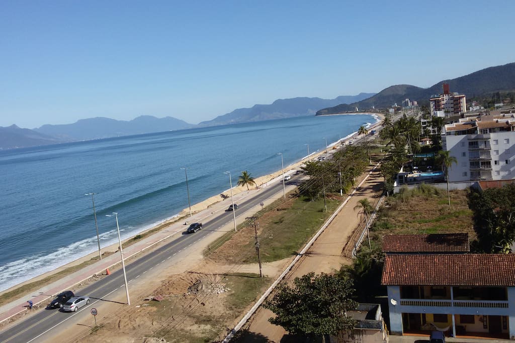 Vista da praia de Massaguaçu em frente ao prédio