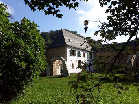 Ecogite de l 'Arche, charming house in Béarn