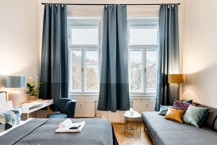 Eye Catching Lesser Town Apartment with Luxury Touches