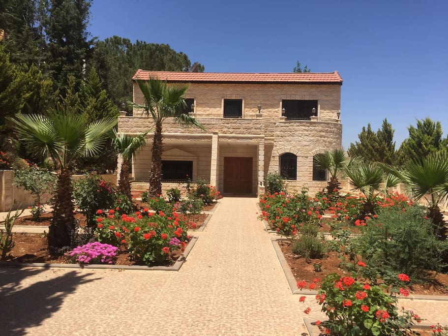Vacation House in Jordan Houses for Rent in Amman, Amman Governorate