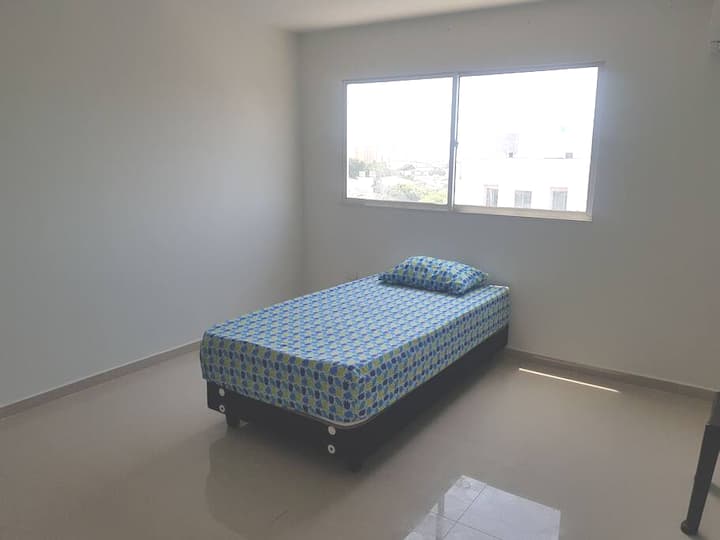Amplio Apto.  4 Habitaciones, 4 Baños  Y  8 Camas - Barranquilla