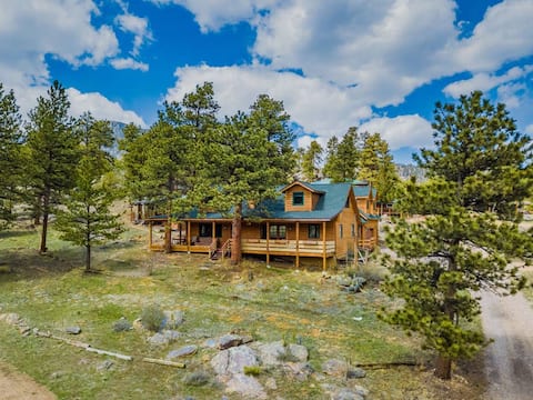 SALE! Epic views, wood stove, EV charger