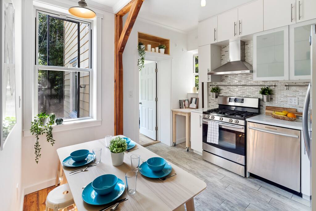 Dining/Kitchen