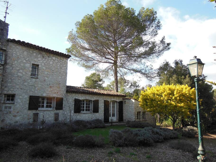 Extérieur coté jardin