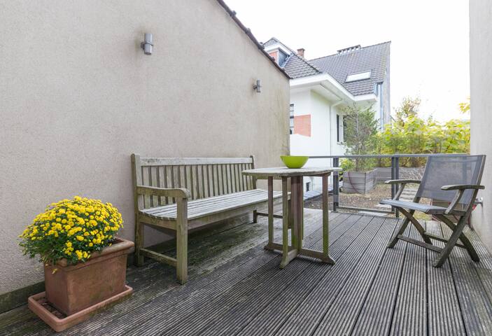 ! Fantastic Large House (Exposition) gallery image 4