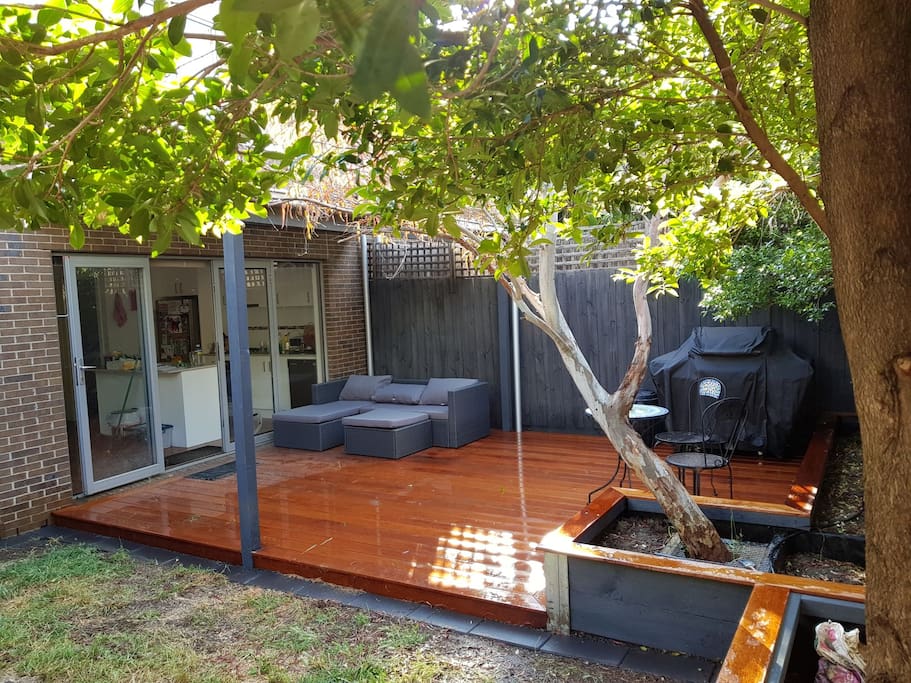 North facing backyard with BBQ for use
