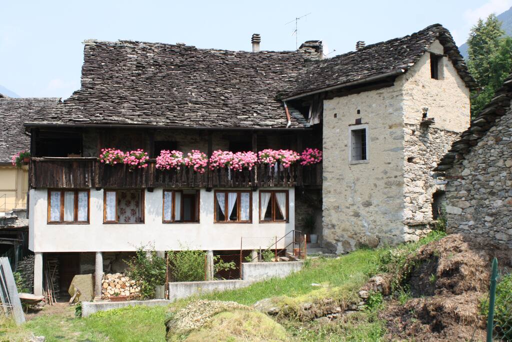 Casa Quaroni, lato sud - ovest